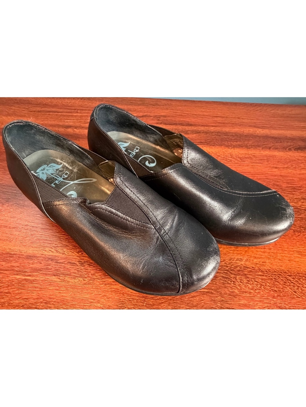 Dansko Arden slip-on clogs size 39 us 8.5/9